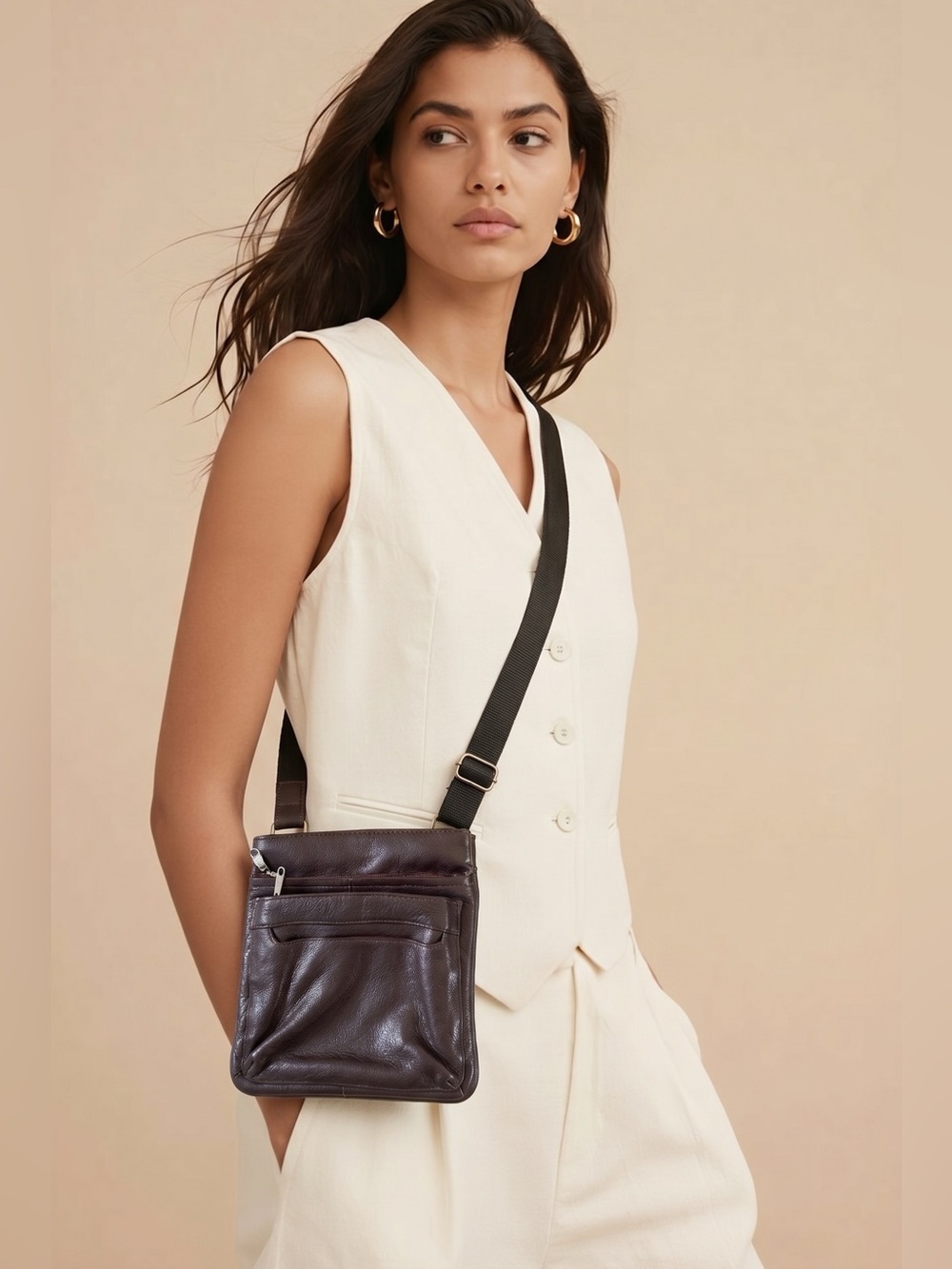 Supple leather crossbody bag.
